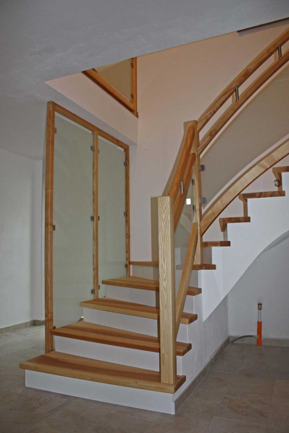 Tischlerei-Treppe-nach-Maß-2